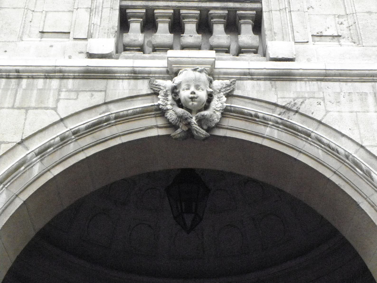 Le Dôme Bar — InterContinental Hôtel-Dieu